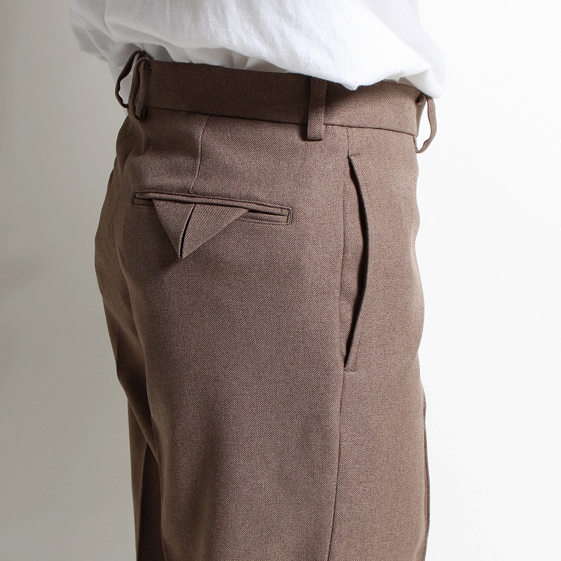 SEMI FLARE SILHOUETTE SLACKS -LIGHT BROWN-