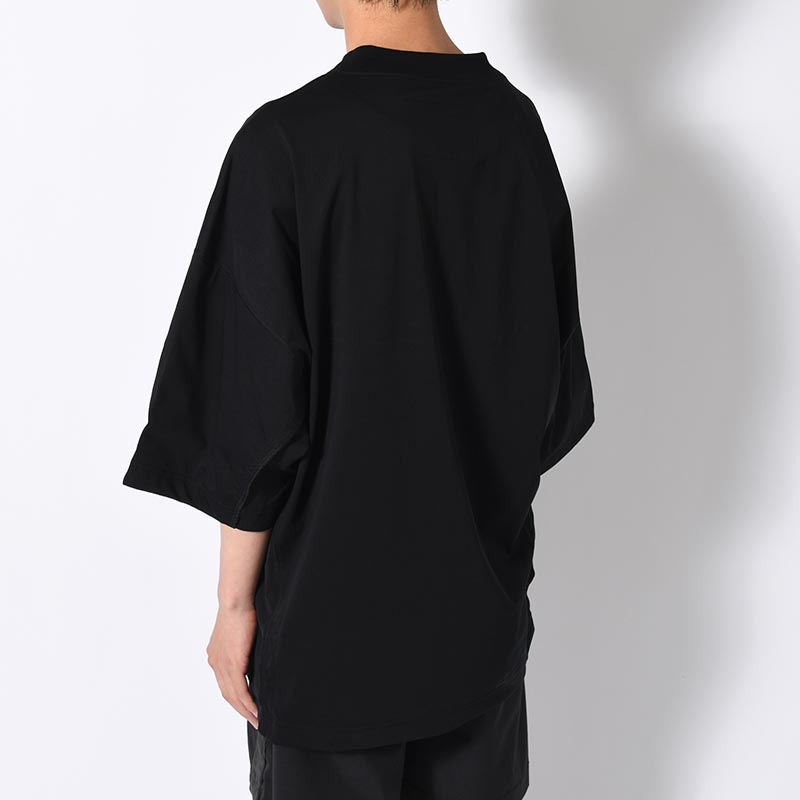 CREW NECK HALF SLEEVE TEE -BLACK-