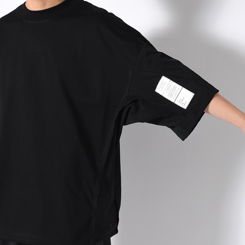 CREW NECK HALF SLEEVE TEE -BLACK-