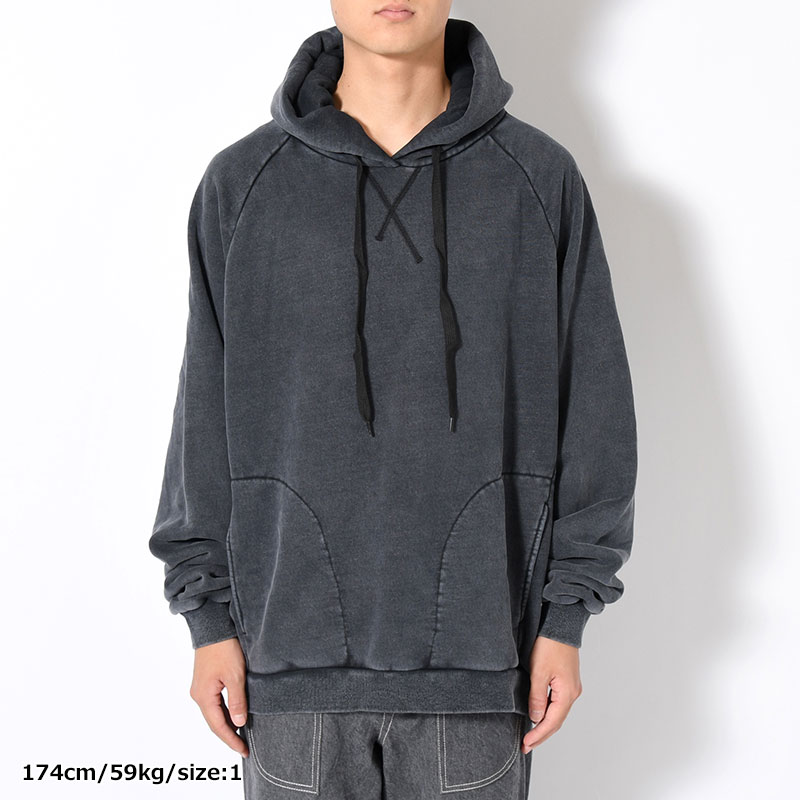 RESEARCHED HOODED PULLOVER C/P FLEECE -BLACK-