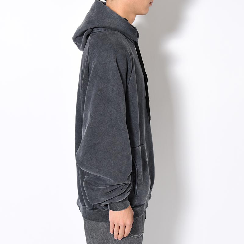 RESEARCHED HOODED PULLOVER C/P FLEECE -BLACK-