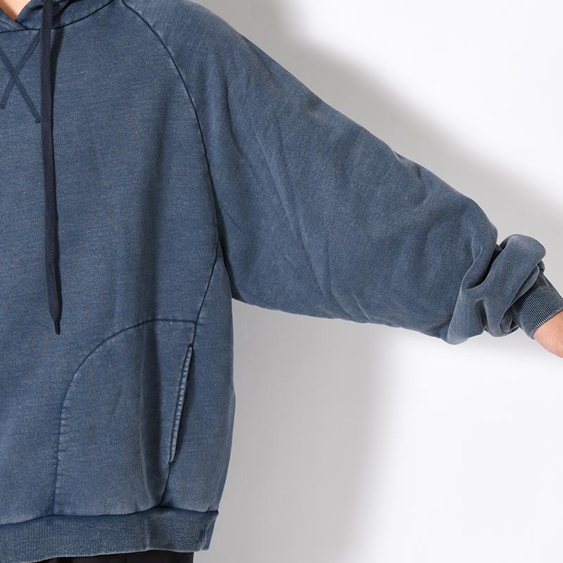 RESEARCHED HOODED PULLOVER C/P FLEECE -BLUE-