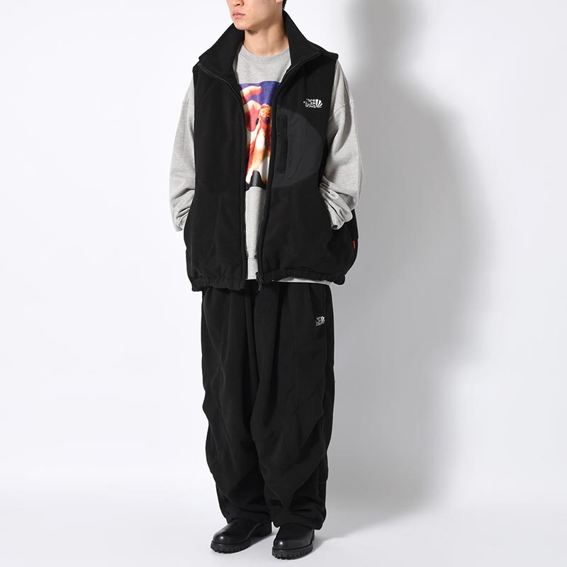 FLEECE VEST -BLACK-