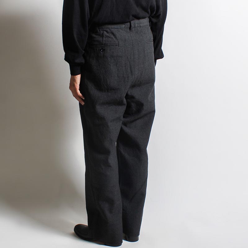 WIDE PLEAT TROUSER -CHARCOAL-