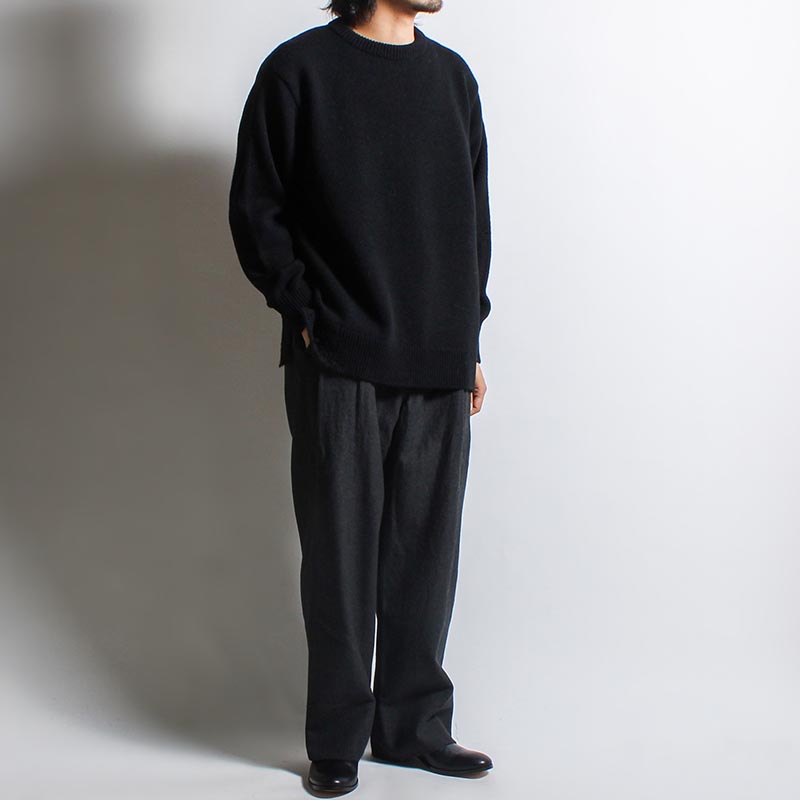 CHUNKY CREW KNIT -BLACK-