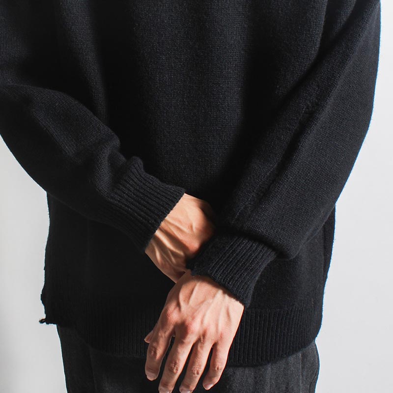 CHUNKY CREW KNIT -BLACK-