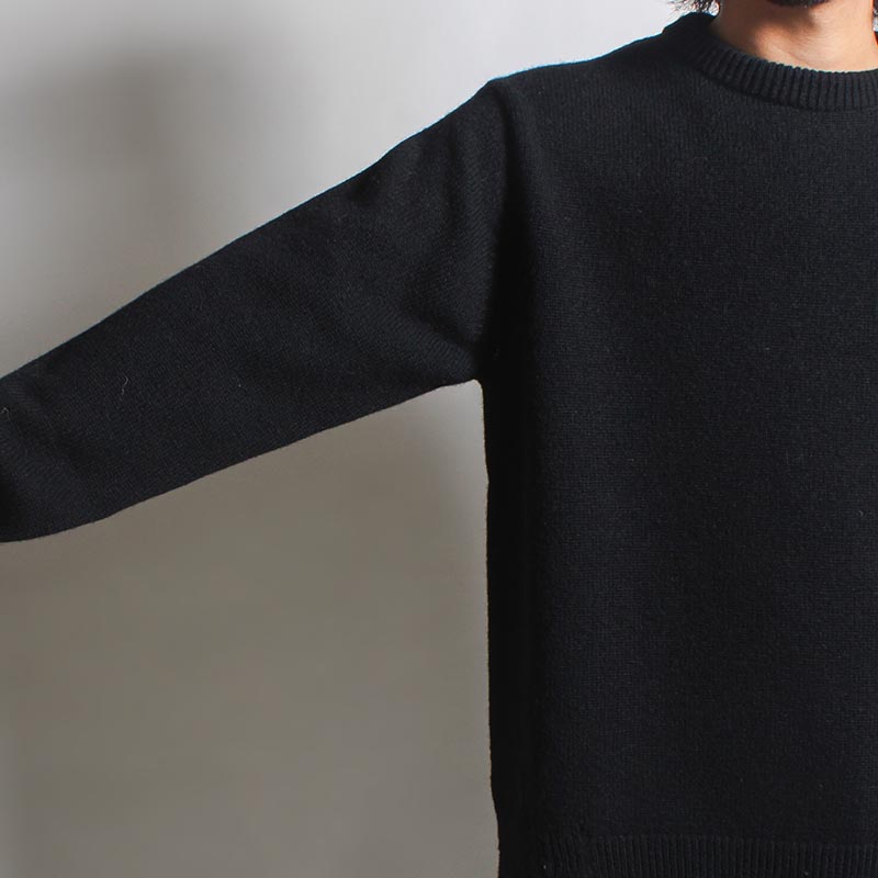 CHUNKY CREW KNIT -BLACK-