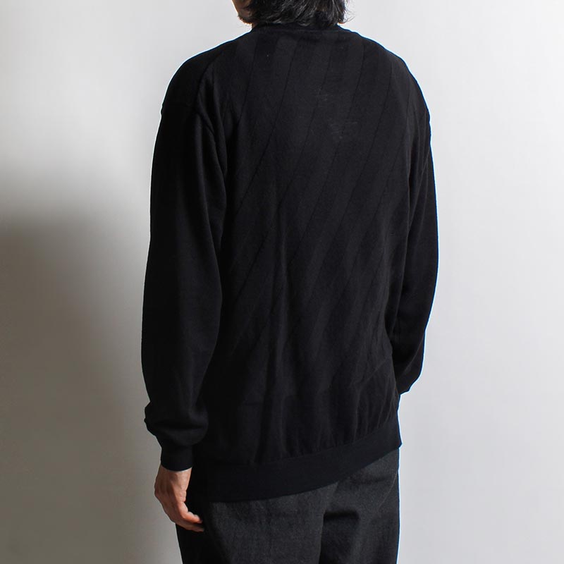 KNITTED LONG SLEEVE -BLACK-