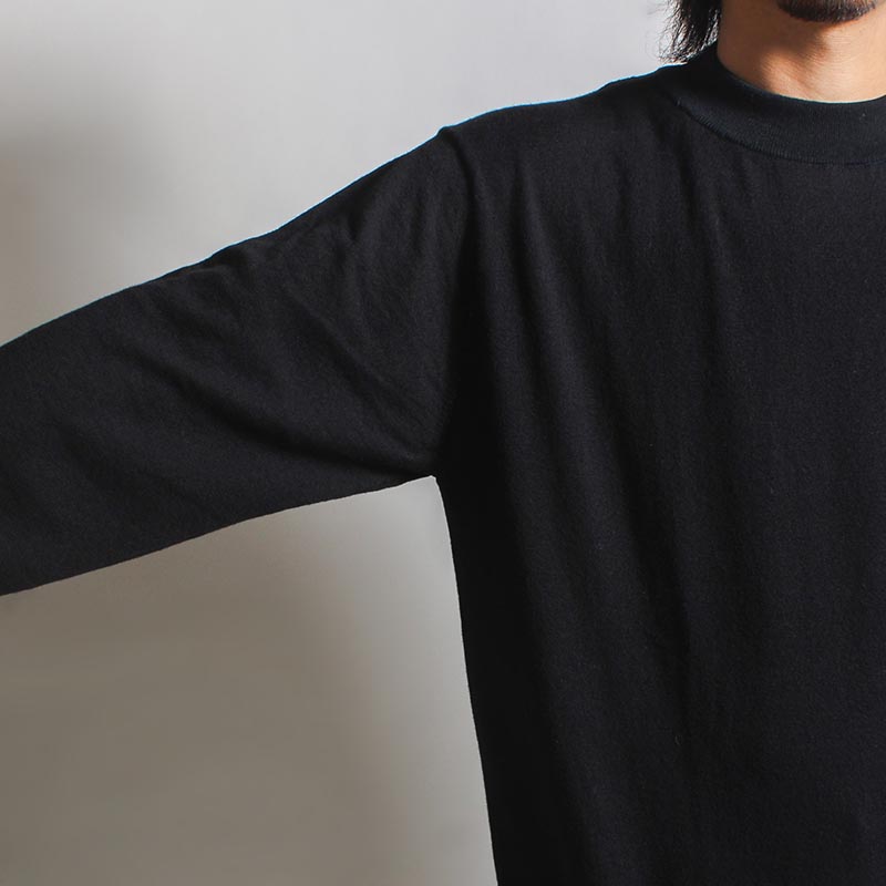 KNITTED LONG SLEEVE -BLACK-