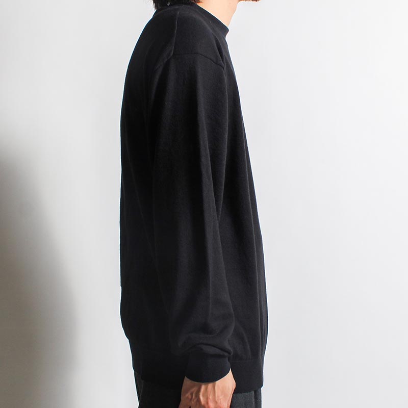 KNITTED LONG SLEEVE -BLACK-