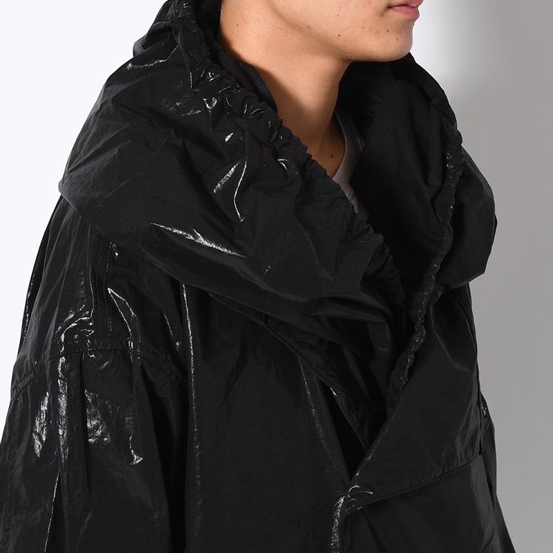 LAYERED PARACHUTE JACKET -BLACK-