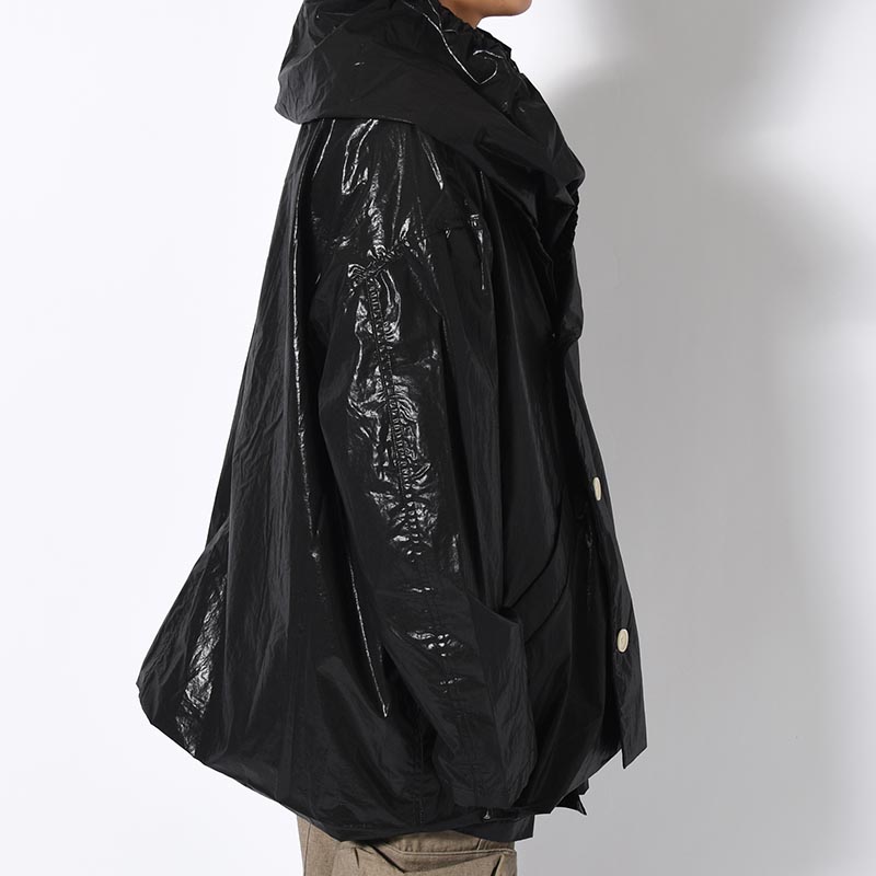 LAYERED PARACHUTE JACKET -BLACK-