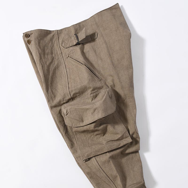 STEREOSCOPIC POCKET PANTS -KHAKI BEIGE-