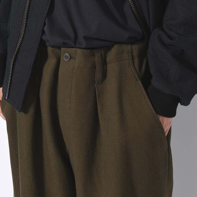 KHAKI C/W SERGE HEM BELT PANTS -KHAKI-