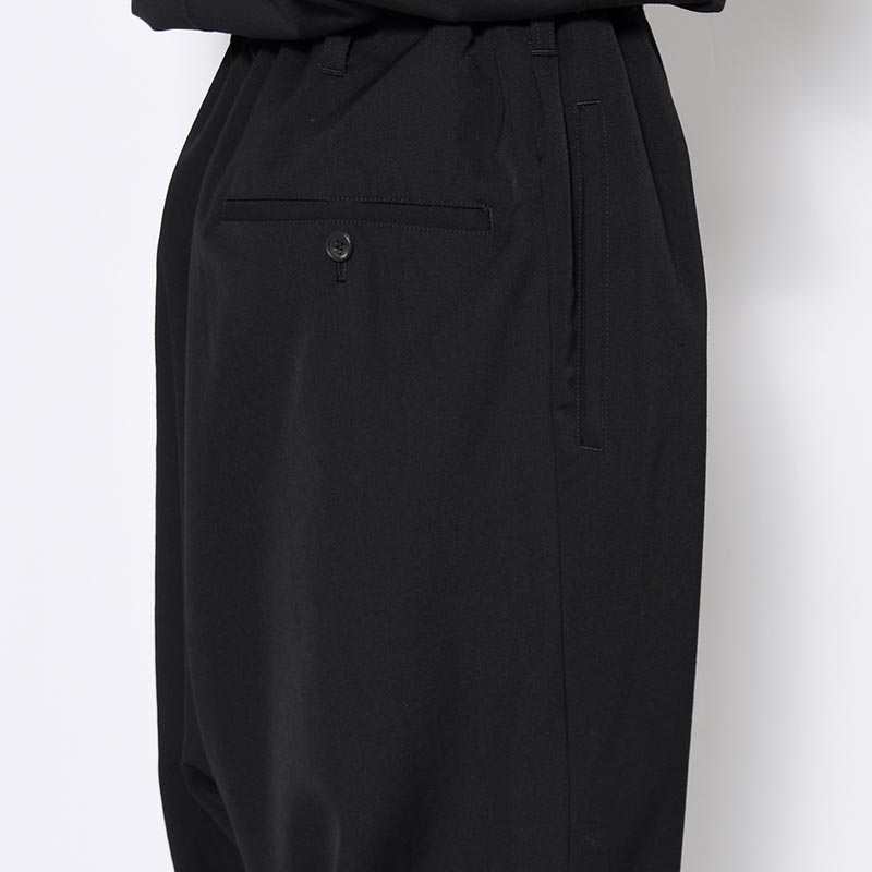 WOOL GABARDINE SIDE TUCK PANTS -BLACK-