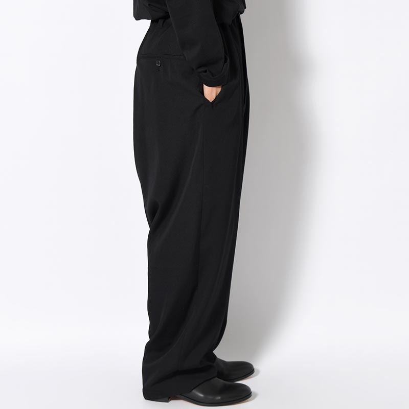 WOOL GABARDINE SIDE TUCK PANTS -BLACK-