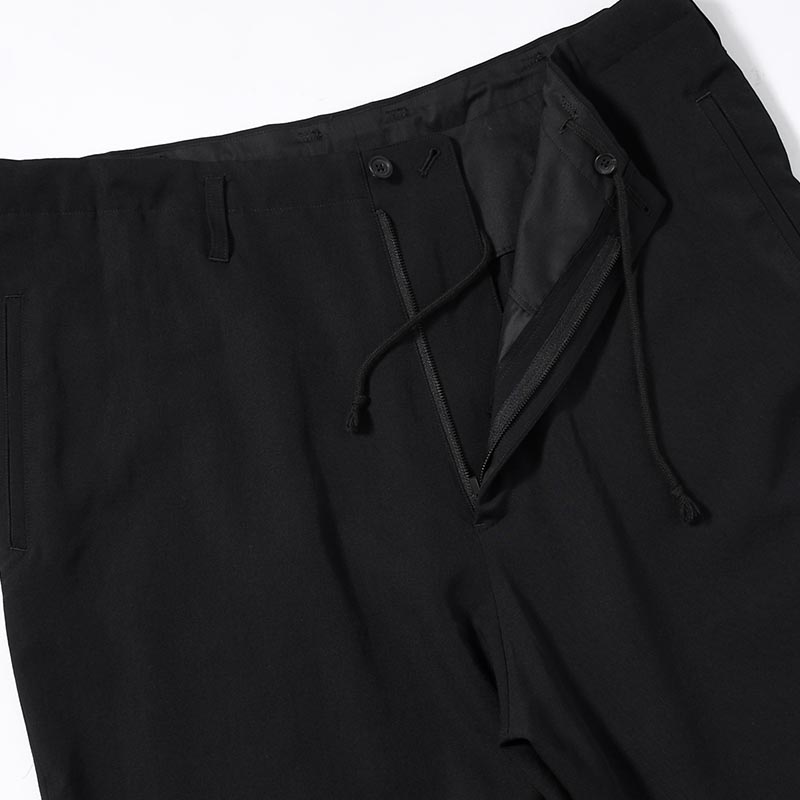 WOOL GABARDINE SIDE TUCK PANTS -BLACK-