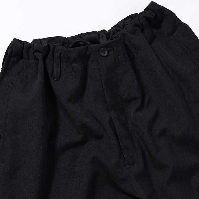 WOOL GABARDINE SIDE TUCK PANTS -BLACK-