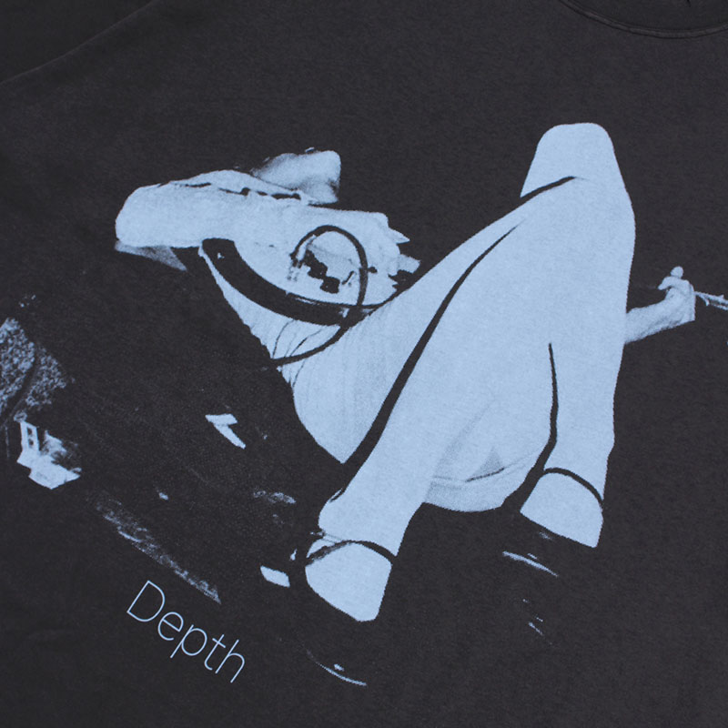 Damaged Depth TEE -BLACK-