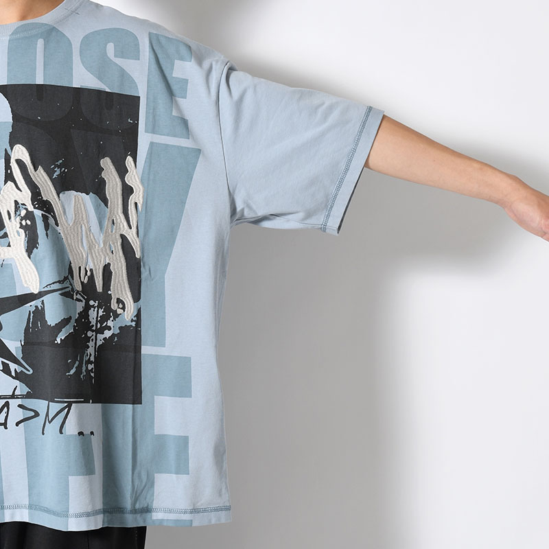GOING OVER SPECIALTY SS TEE -LIGHT BLUE-