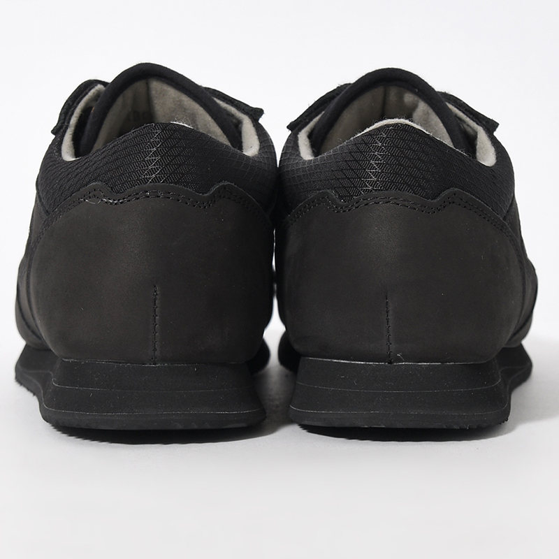 BRITISH MILITARY TRAINER -BLACK NUBUCK/BLACK-