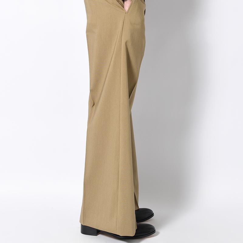 FLARE SILHOUETTE SLACKS -BEIGE-