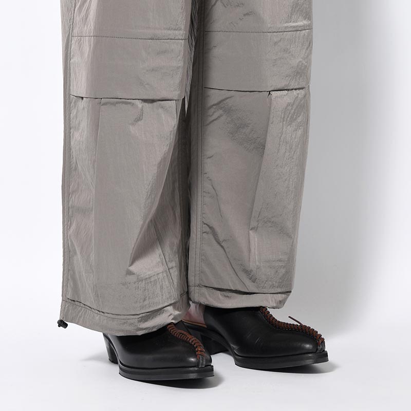 NYLON CARGO PANTS -SILVER-