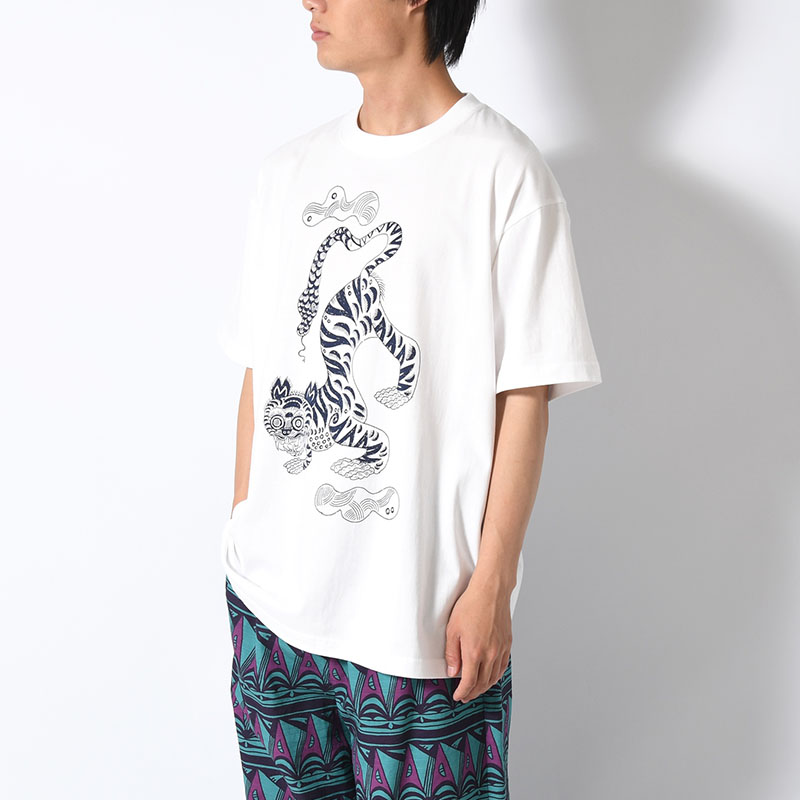 NUE! T-SHIRT -2.COLOR-