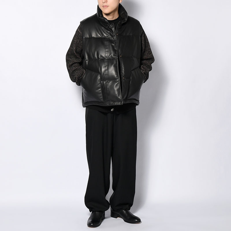 SHEEP LEATHER DOWN VEST -BLACK-
