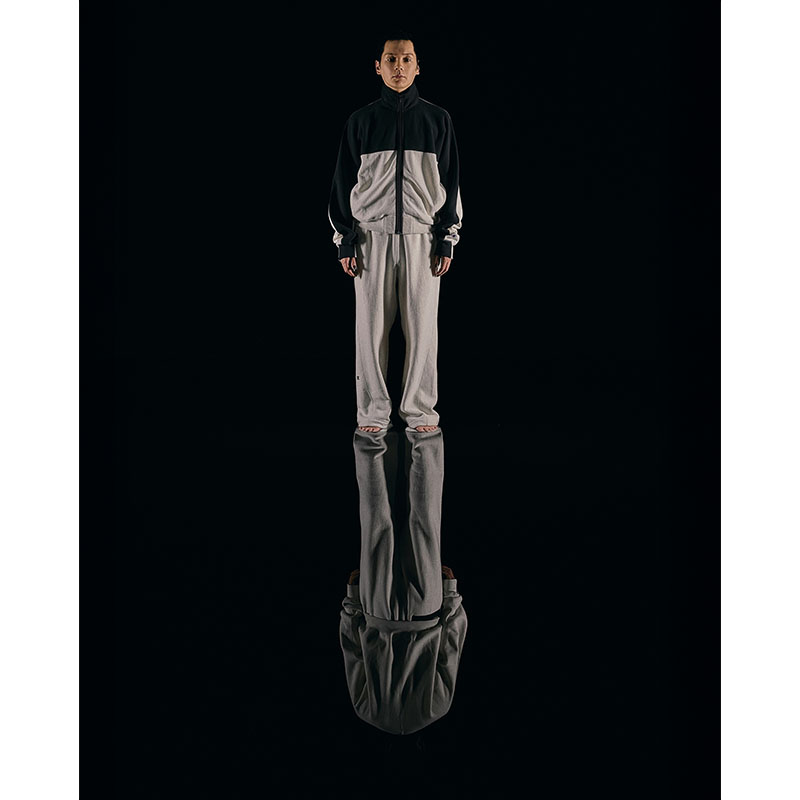 HIGHNECK ZIP UP SWEATSHIRT -2.COLOR-