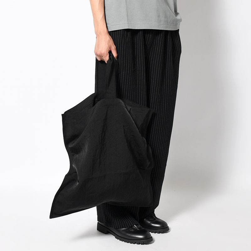 MARY INSIDE OUT TOTE - L / CERATO BRIGHT -BLACK-