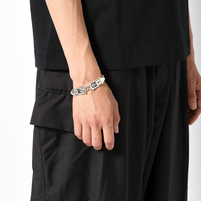 DOUBLE VICTORIAN BUCKLE BRACELET -SILVER-