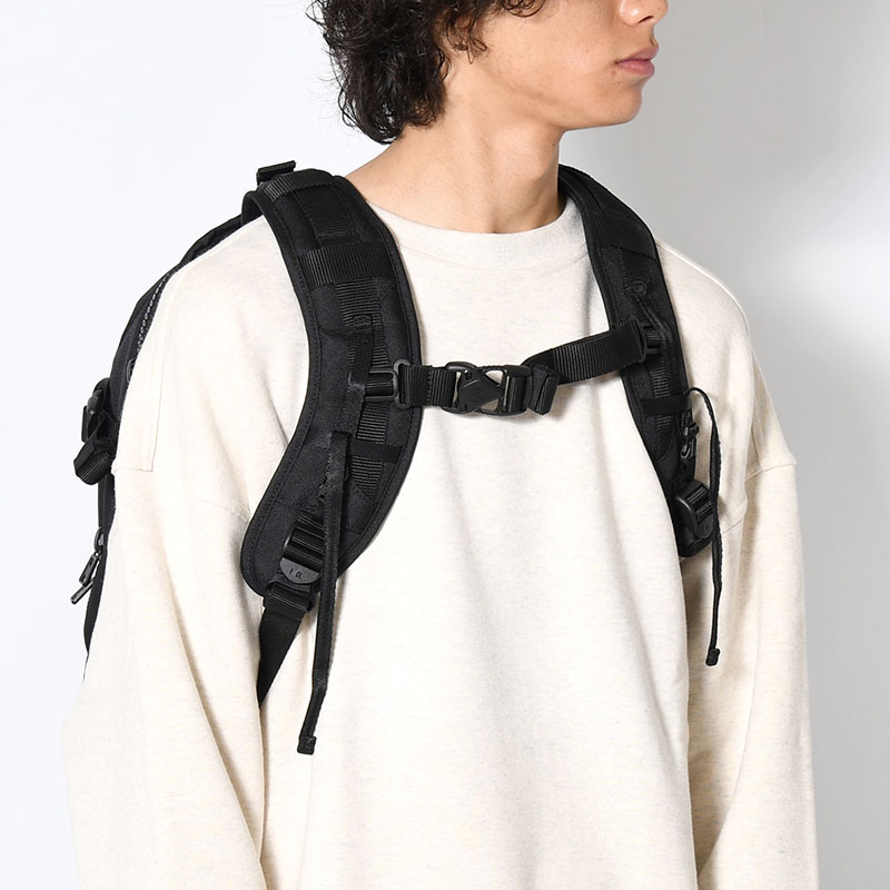 950 TRAVEL BP -BLACK-