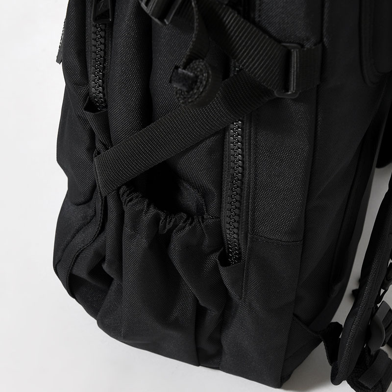 950 TRAVEL BP -BLACK-