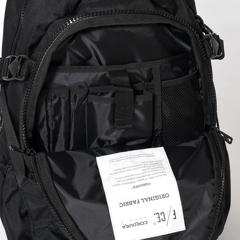 950 TRAVEL BP -BLACK-
