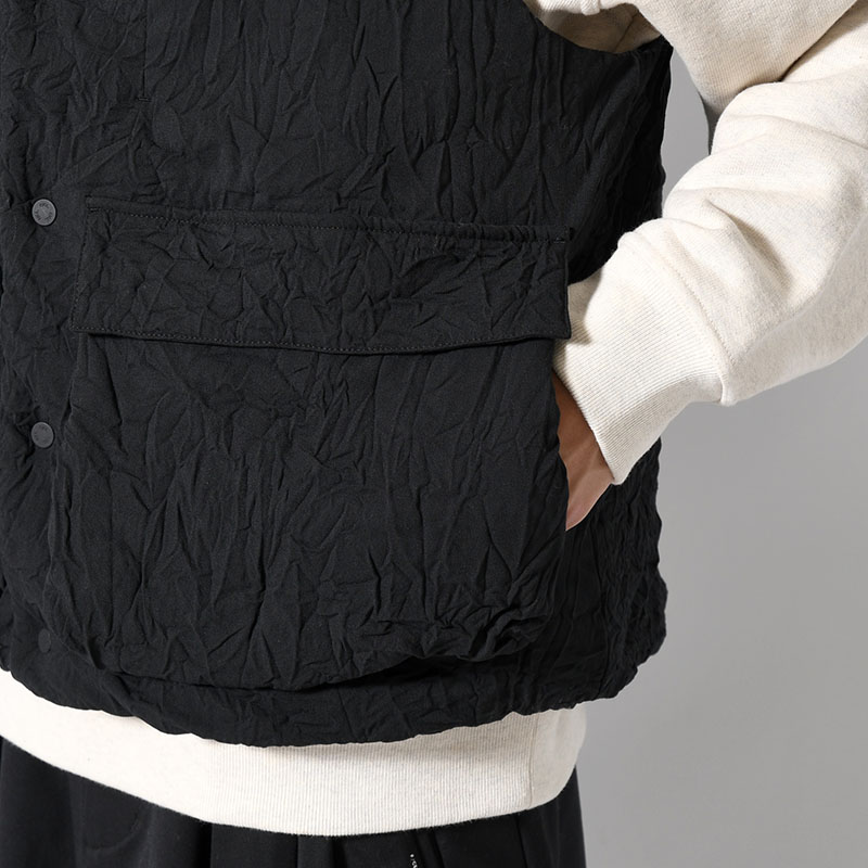 INFINITY CREASE PRIMALOFT VEST -BLACK-