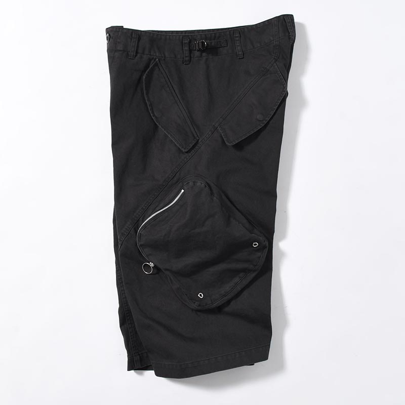 3D TWISTED CARGO SHORTS -BLACK-