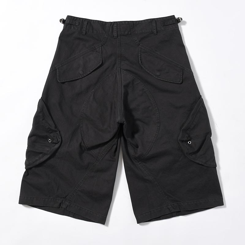 3D TWISTED CARGO SHORTS -BLACK-