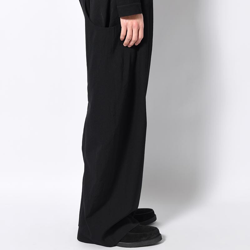 2TUCK CURVED LEG TROUSERS -BLACK-