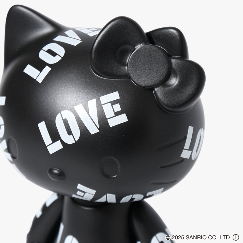 HELLO KITTY BLACK "LOVE"