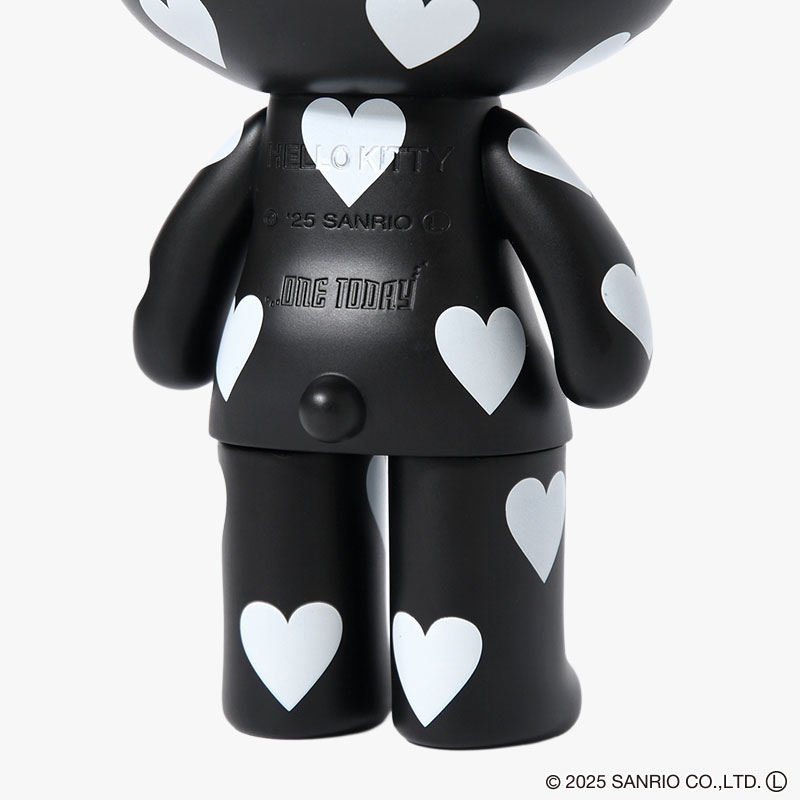 HELLO KITTY BLACK "HEART"