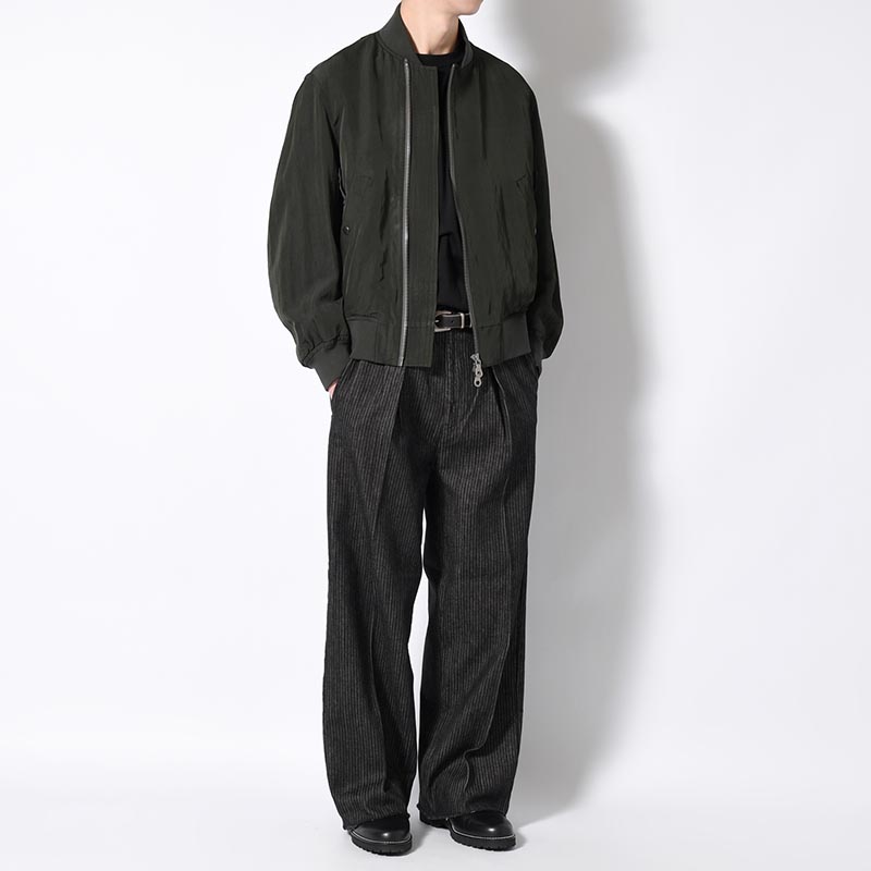 STRIPE DENIM TUCK BAGGY -One Wash -BLACK-