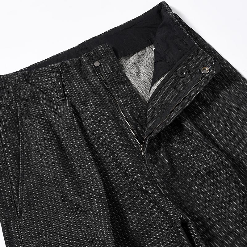 STRIPE DENIM TUCK BAGGY -One Wash -BLACK-