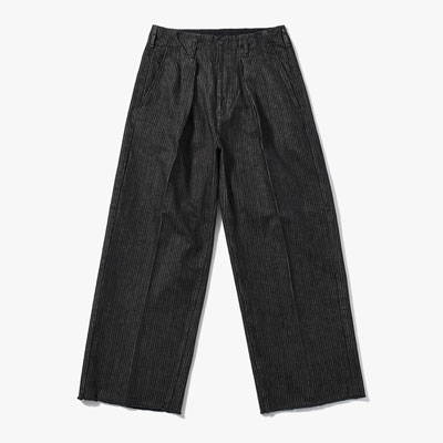 STRIPE DENIM TUCK BAGGY -One Wash -BLACK-