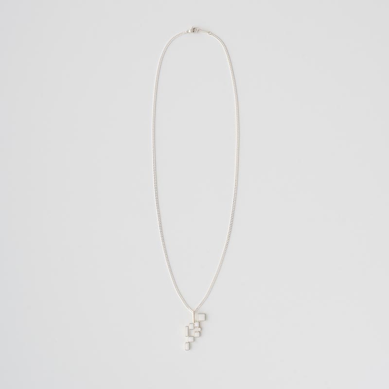 S LOGO BLOCK NECKLACE -WHITE-