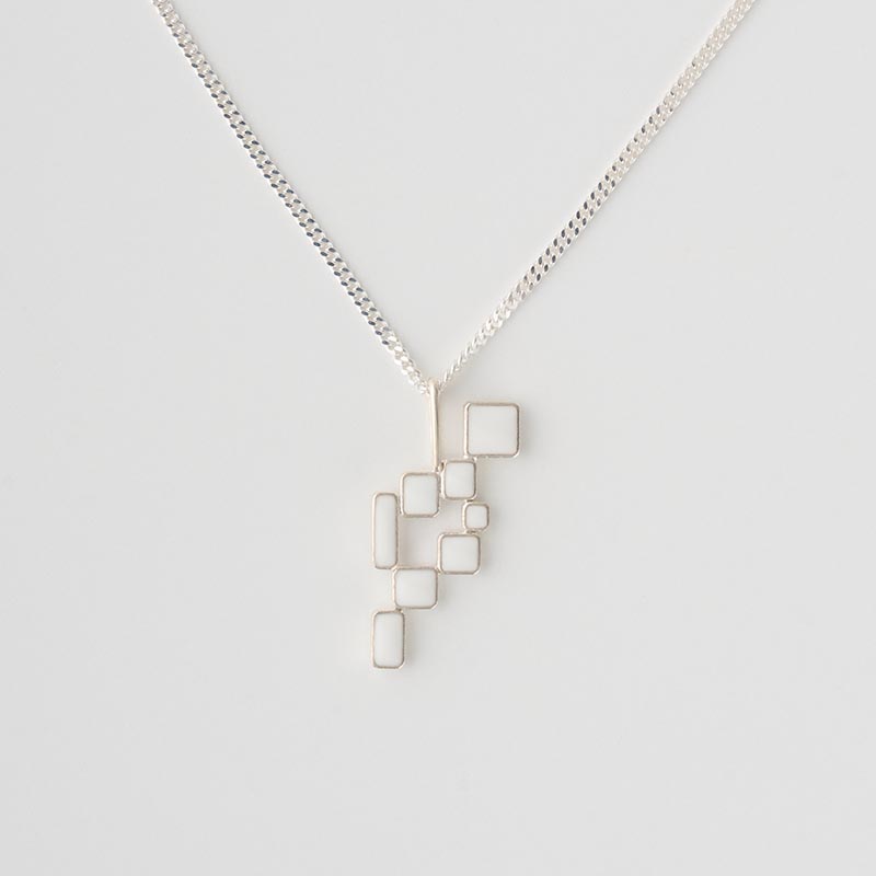 S LOGO BLOCK NECKLACE -WHITE-