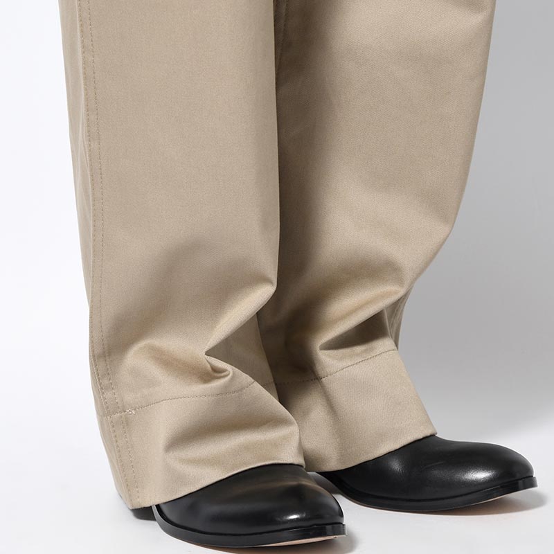 CHINO PANTS -BEIGE-