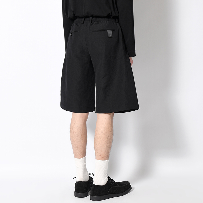 WOOL LINEN TUCKED HALF PANTS -BLACK-