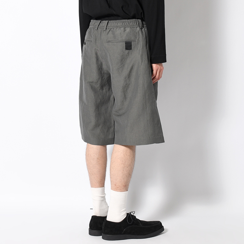 WOOL LINEN TUCKED HALF PANTS -GRAY-