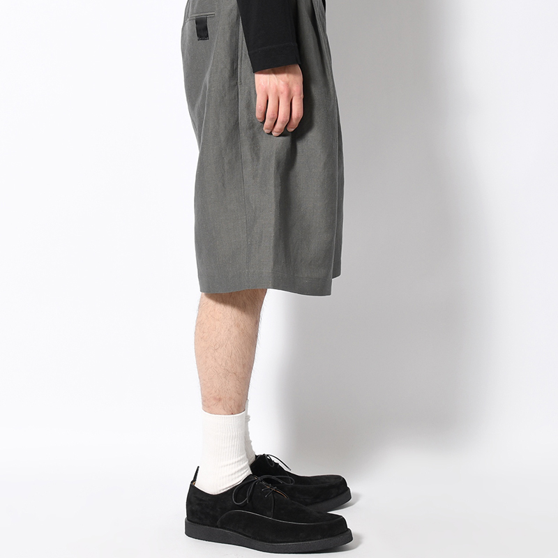 WOOL LINEN TUCKED HALF PANTS -GRAY-